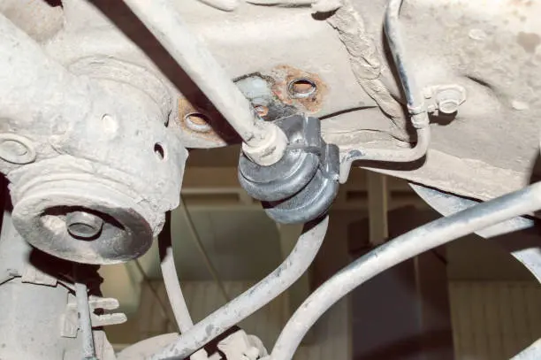 Sway Bar Bushing Simptomları və Diaqnoz 2025 – Kiçik Səslərin Böyük Problemlərə çevrilməsinə İcazə verməyin